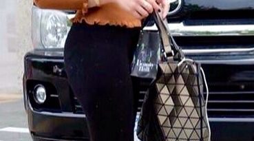 Genc bayanlarla tanış 5 Genc bayanlarla tanış 1