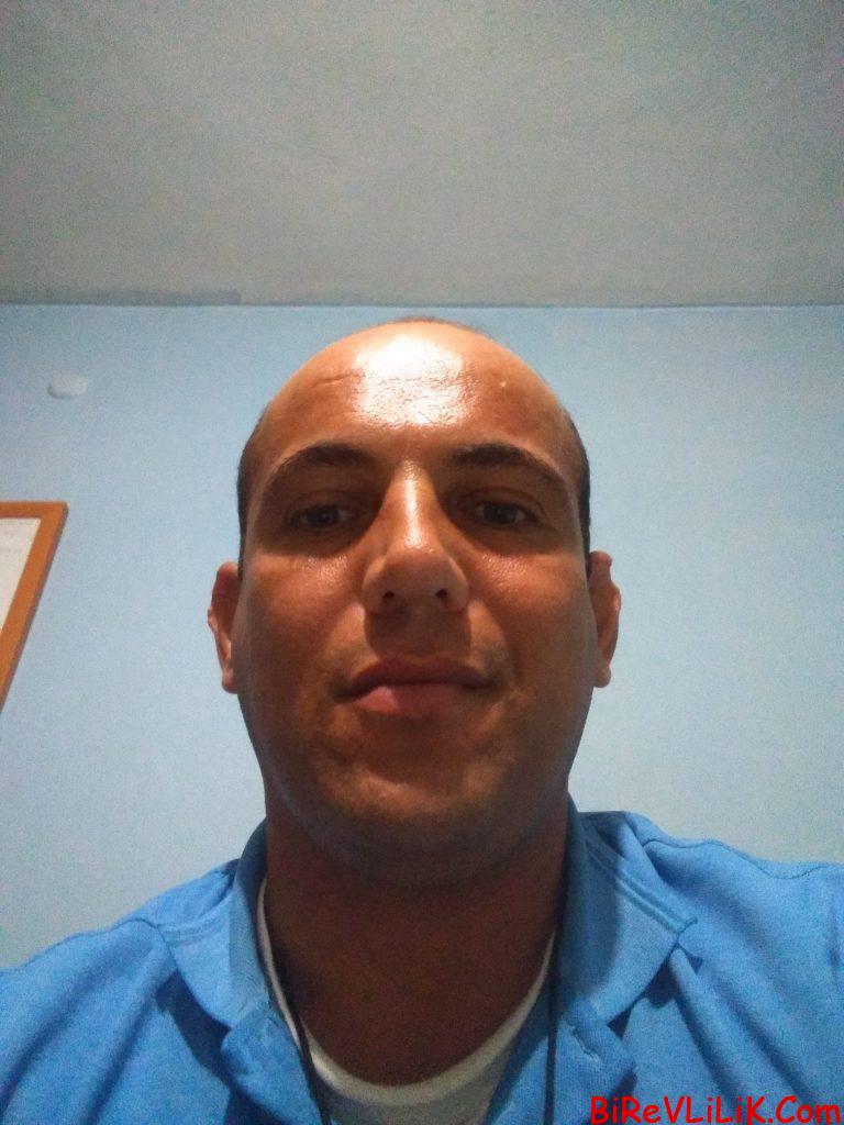 Bekarım hiç evlenmedim
