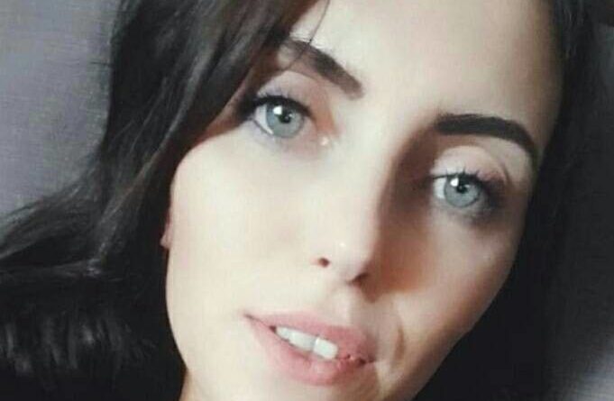 Kırmızıdır Aşk’ın Rengi 1 Kırmızıdır Aşk’ın Rengi, kırmızı aşk, aşk kırmızı