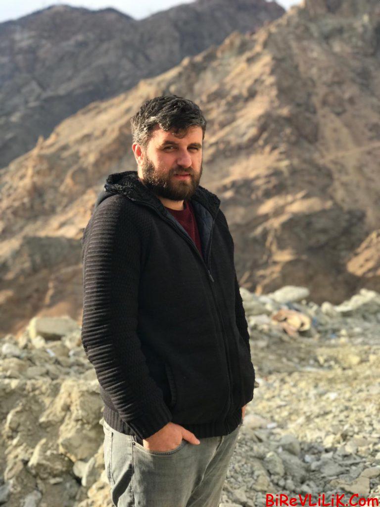 Arkadaşlık altında