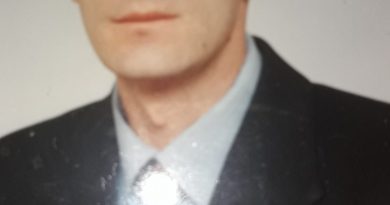 DÜRÜST BAYAN Arkadas 3 DÜRÜST BAYAN Arkadas