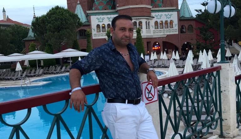 bana ellerini ver hayat sevince güzel... 1 bana ellerini ver hayat sevince güzel...