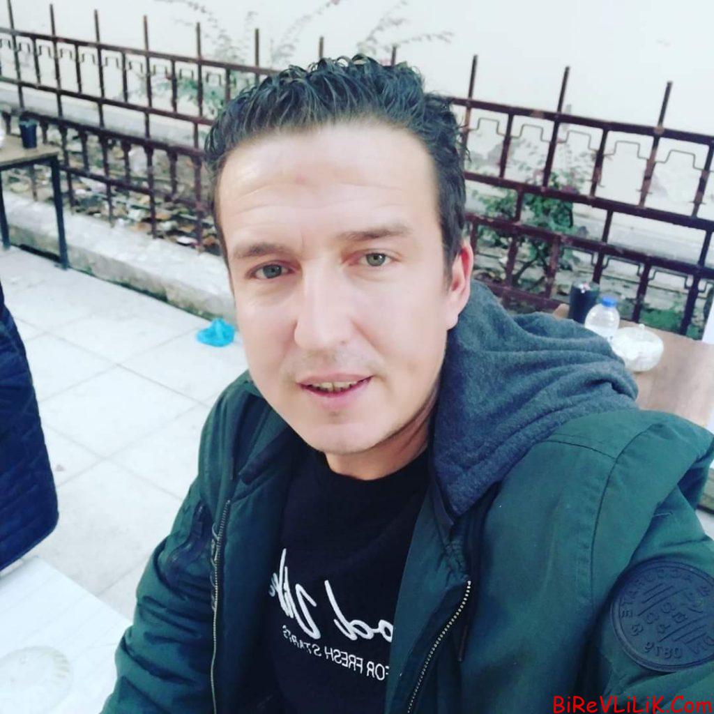 Slm 1 Merhaba ben yavuz yaş 39 Manisa'dan sarışın yeşil gözlüyum benimle çılgınlık yapmak gezmek eğlenmek isteyen bayanlar burdayım olursa anlaşırsak ciddi beraberlik Manisa İzmir tercihimdir 05536275898