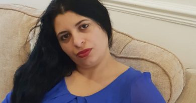 slm ismim sibel 22 yaş 1.70 boy 60 kg şu an yurt dışında yaşıyorum Ellhamdurillah müslüman birisiyim SorumIuIuğunu taşıyacağın fikrinin adamı oIan bir beyle tanışmak için buradayım. Titiz bir bayanım.Karsimdaki insanın dürüst vicdanlı içinde allah korkusu olan ıyi kalpli bir adam olmasını isterim. lütfen Allah rızası için sadece ciddi olan arasın whatsap num 00359893831509