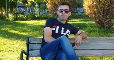 Kendini ve neyin ne oldugunu bilen durust biriyle bir omur