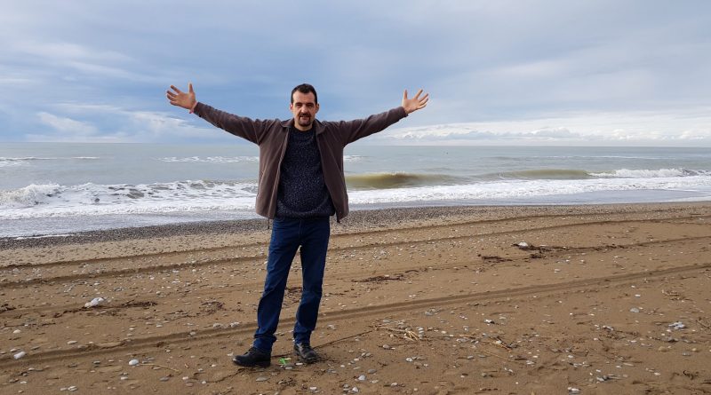 ANKARADAN AKLI BAŞINDA BAYAN ARKADAŞ ARIYORUM 1 ANKARADAN AKLI BAŞINDA BAYAN ARKADAŞ ARIYORUM