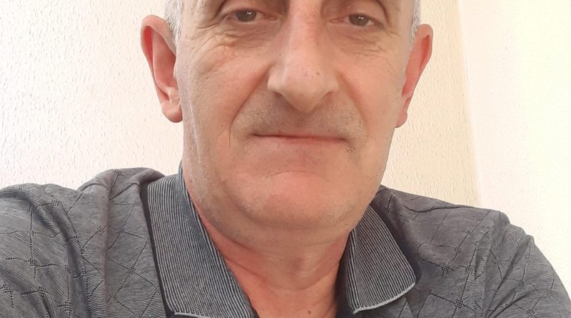 DÜRÜST BAYAN Arkadas 1 DÜRÜST BAYAN Arkadas