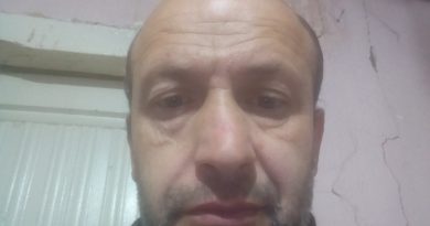 Çirkin bir bayan arıyorum 3 Çirkin bir bayan arıyorum