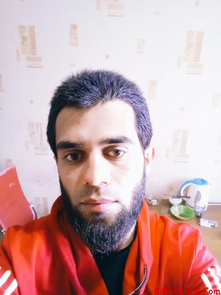Merhaba benim adım Sabuhi 25 yaşındayim Azerbaycanliyim 70kiloyum boyum 175cm Vücut tipim:Normal aradığım eşimde Müslüman olsun İslami yaşayan biri olsun ahlaklı olsun