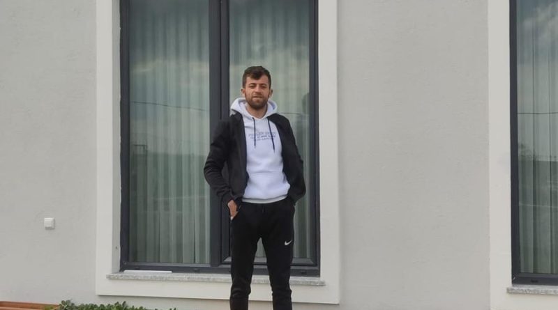 CİDDİ BİR HANIFENDİ İLE EVLENMEK İSTİYORUM 1 CİDDİ BİR HANIFENDİ İLE EVLENMEK İSTİYORUM