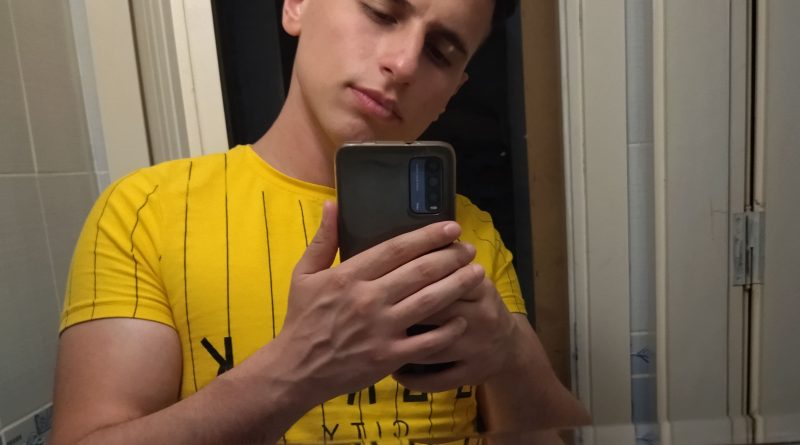 Sevgi saygı çerçevesinde konuşup tanışmak istiyorum 1 Sevgi saygı çerçevesinde konuşup tanışmak istiyorum