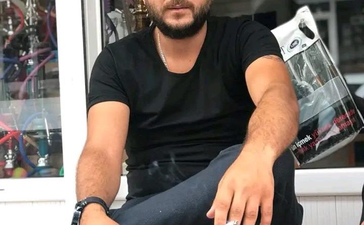 Evlilik düşünüyorum ciddi bayanlar yazsınlar 1 Evlilik düşünüyorum ciddi bayanlar yazsınlar