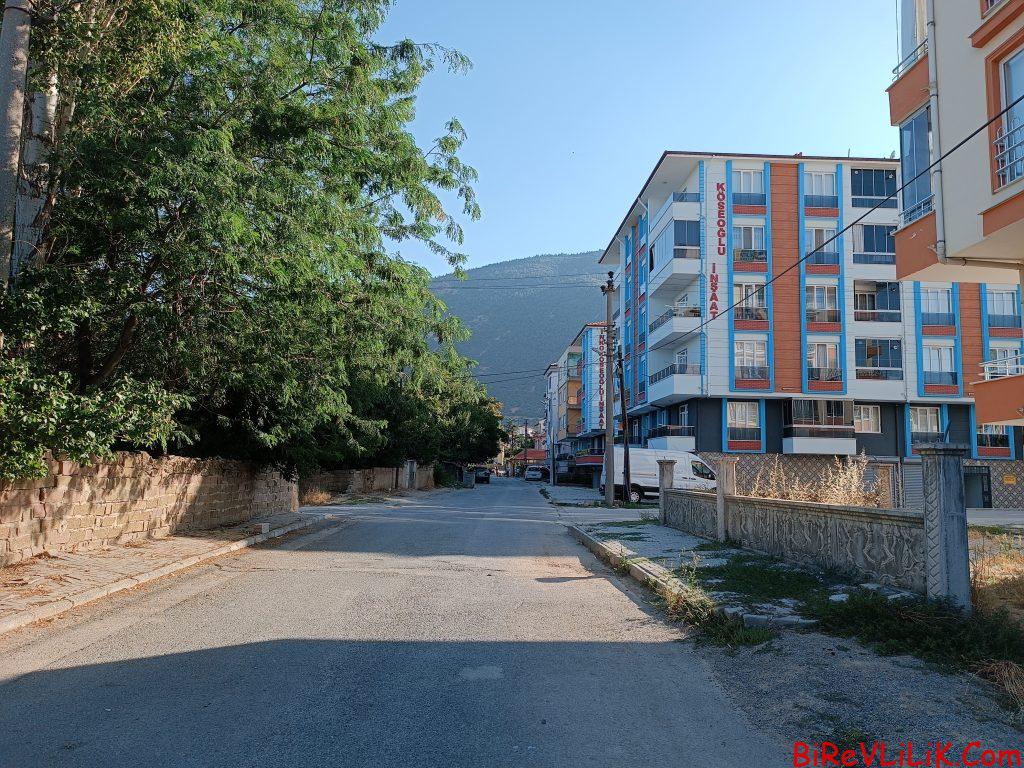 İzmir'de oturuyoruz şu an
