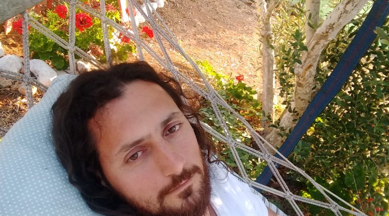 Üçüncü Melek Aranıyor 1 Üçüncü Melek Aranıyor