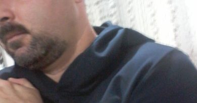 Arkadaşlık evlilik citti ilişki isteyen tek kadın