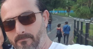 KENDİNE HER KONUDA GÜVENEN BAKIMLI GENÇ HOŞ BİR BAYAN ARKADAŞ ARIYORUM