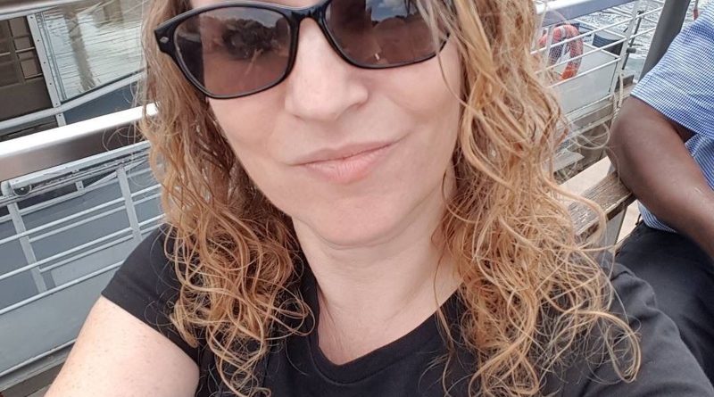 Evlenmek isteyen dürüst beyefendiler bana yazin 1 Evlenmek isteyen dürüst beyefendiler bana yazin, Evlenmek isteyen dürüst beyefendiler, İslami Evlilik