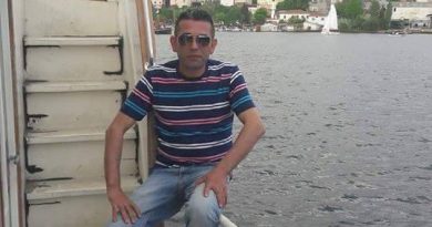 OLGUN BAKIMLI NİYETİ CİDDİ GÜZEL BAYANLAR