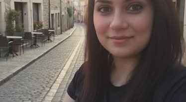 Ciddi Bir Yuva İçin Güven, Sevgi ve Sorumluluk Arayan Bir Kadın